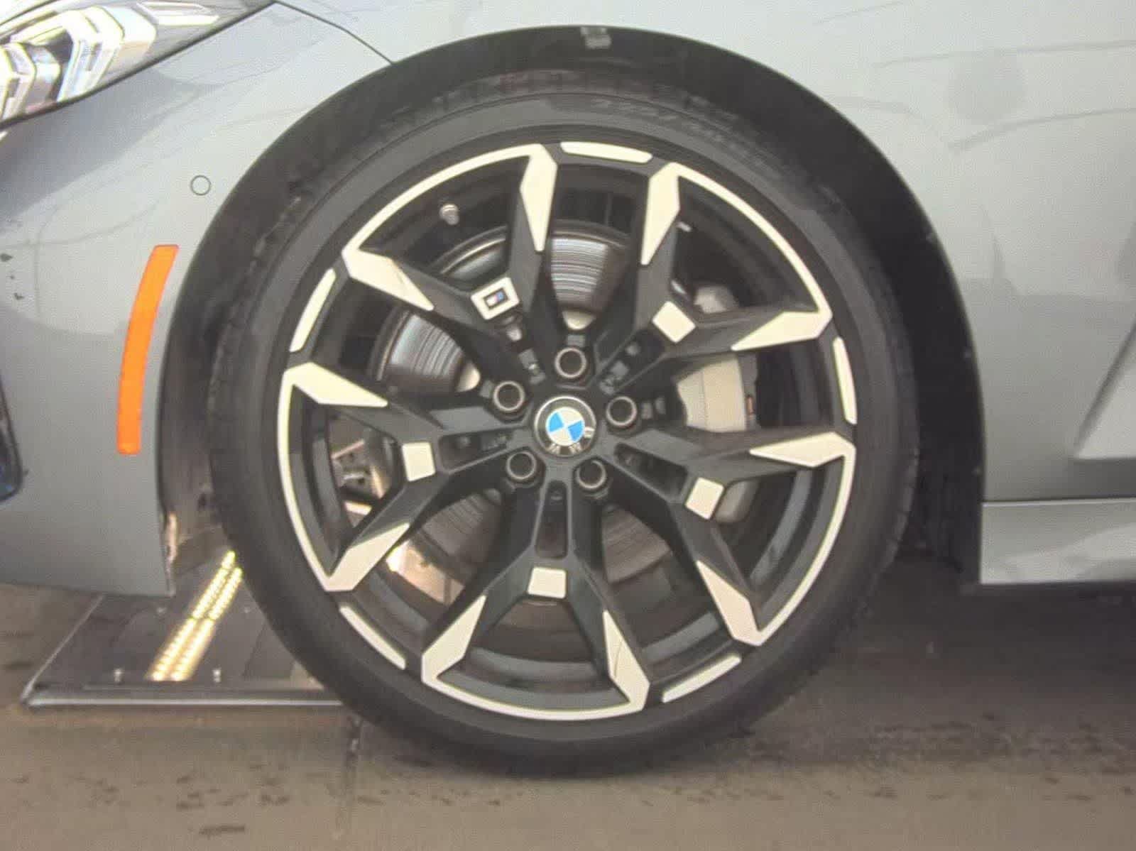Used 2025 BMW 330i xDrive Sedan AWD/4WD image 11