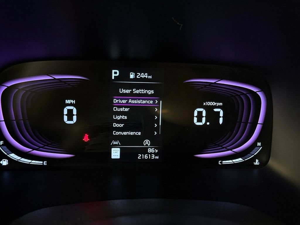 Used 2025 Kia Soul LX w/ LX Technology Package FWD image 18