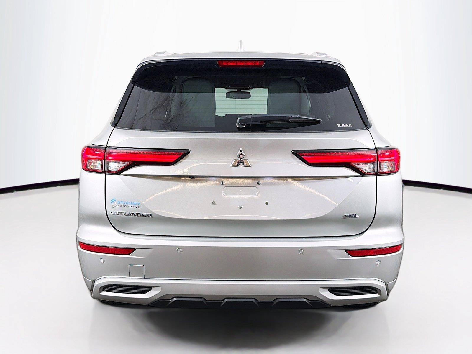Used 2024 Mitsubishi Outlander SEL AWD/4WD image 10
