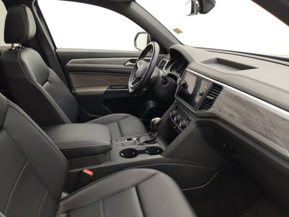 Used 2021 Volkswagen Atlas Cross Sport SE w/ Panoramic Sunroof Package FWD image 21