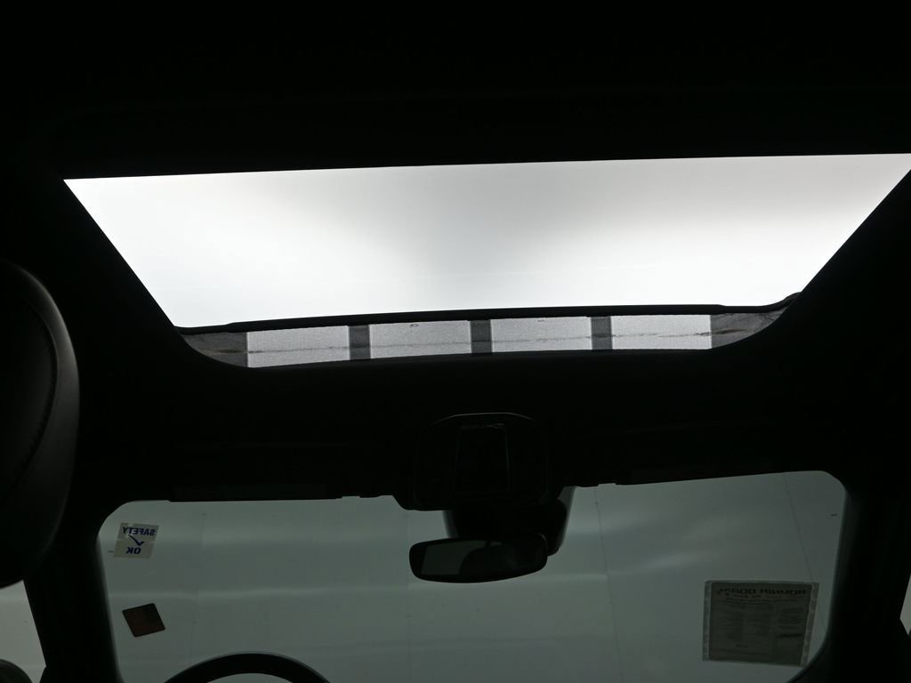 Used 2022 Jeep Grand Cherokee Altitude RWD image 27