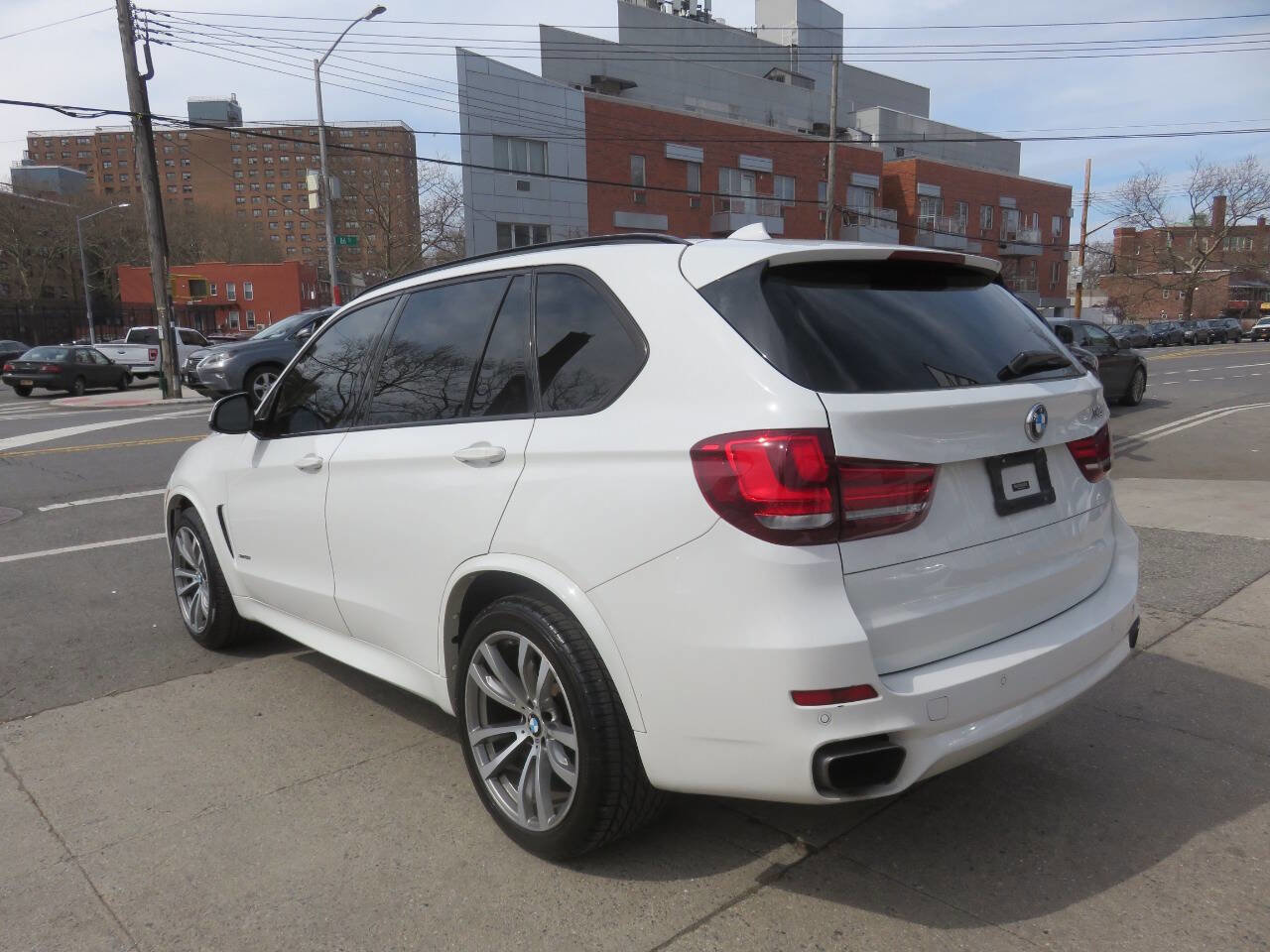 Used 2016 BMW X5 xDrive50i AWD/4WD image 5