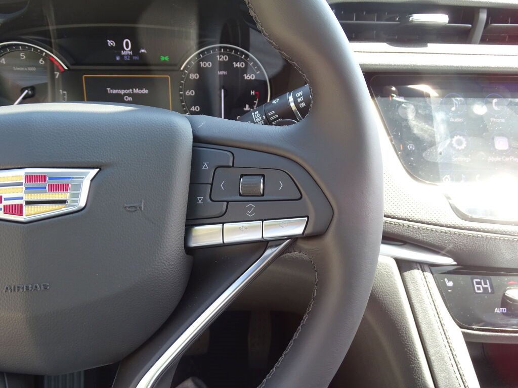 New 2025 Cadillac XT6 Luxury image 37