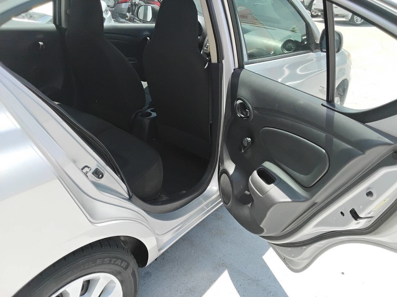 Used 2015 Nissan Versa S Plus image 7
