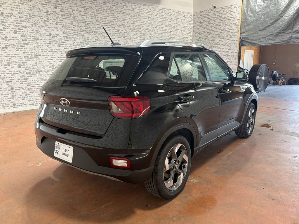New 2026 Hyundai Venue SEL FWD image 7