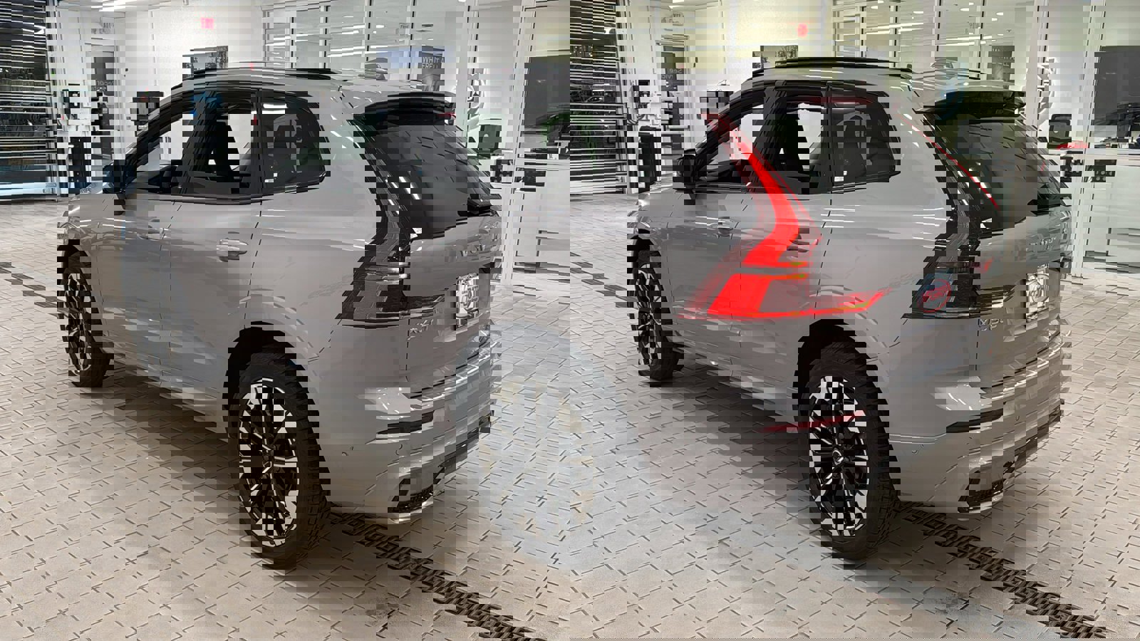 Used 2026 Volvo XC60 B5 Plus w/ Protection Package Premier image 7