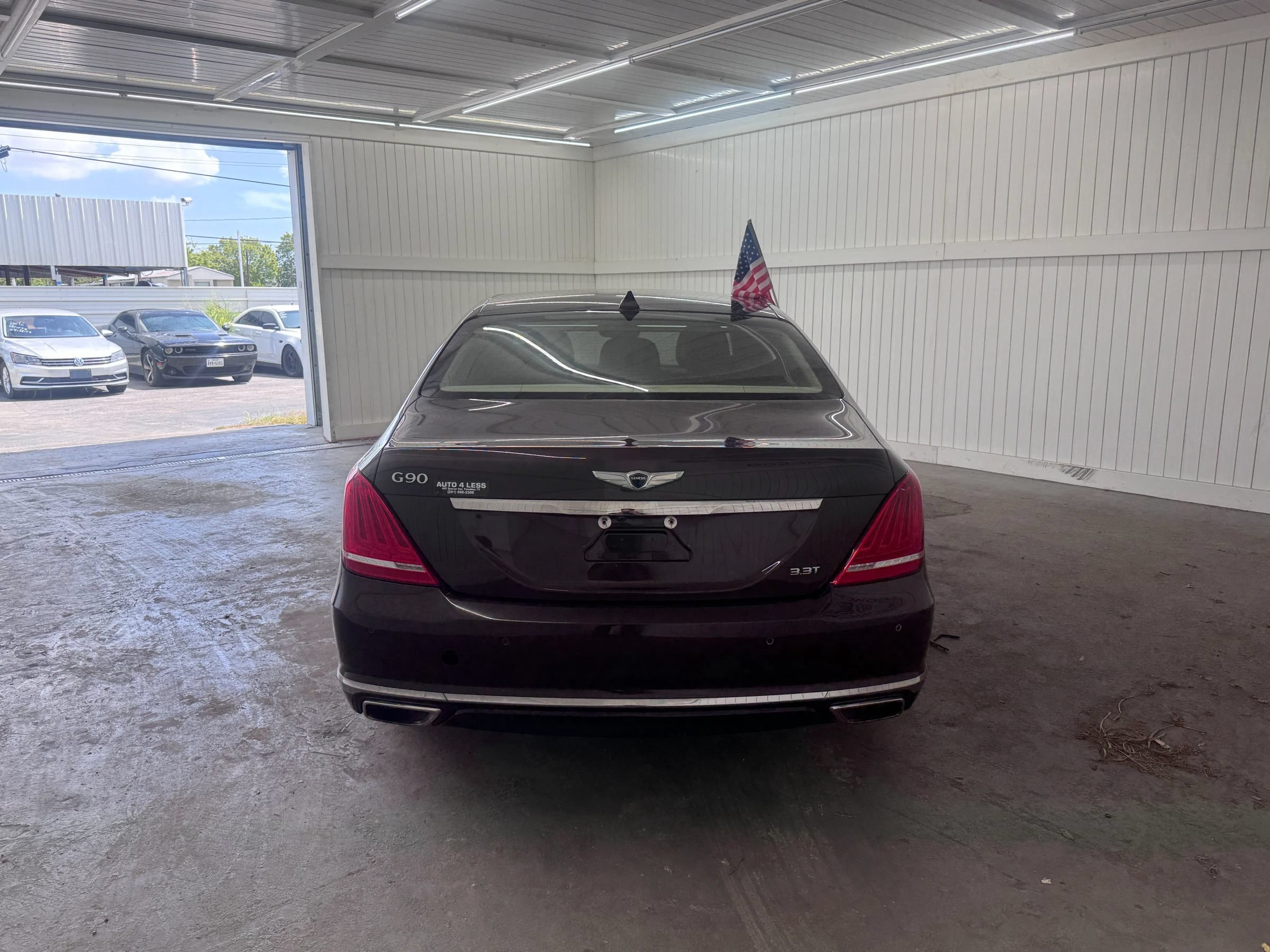 Used 2017 Genesis G90 3.3T Premium RWD image 6
