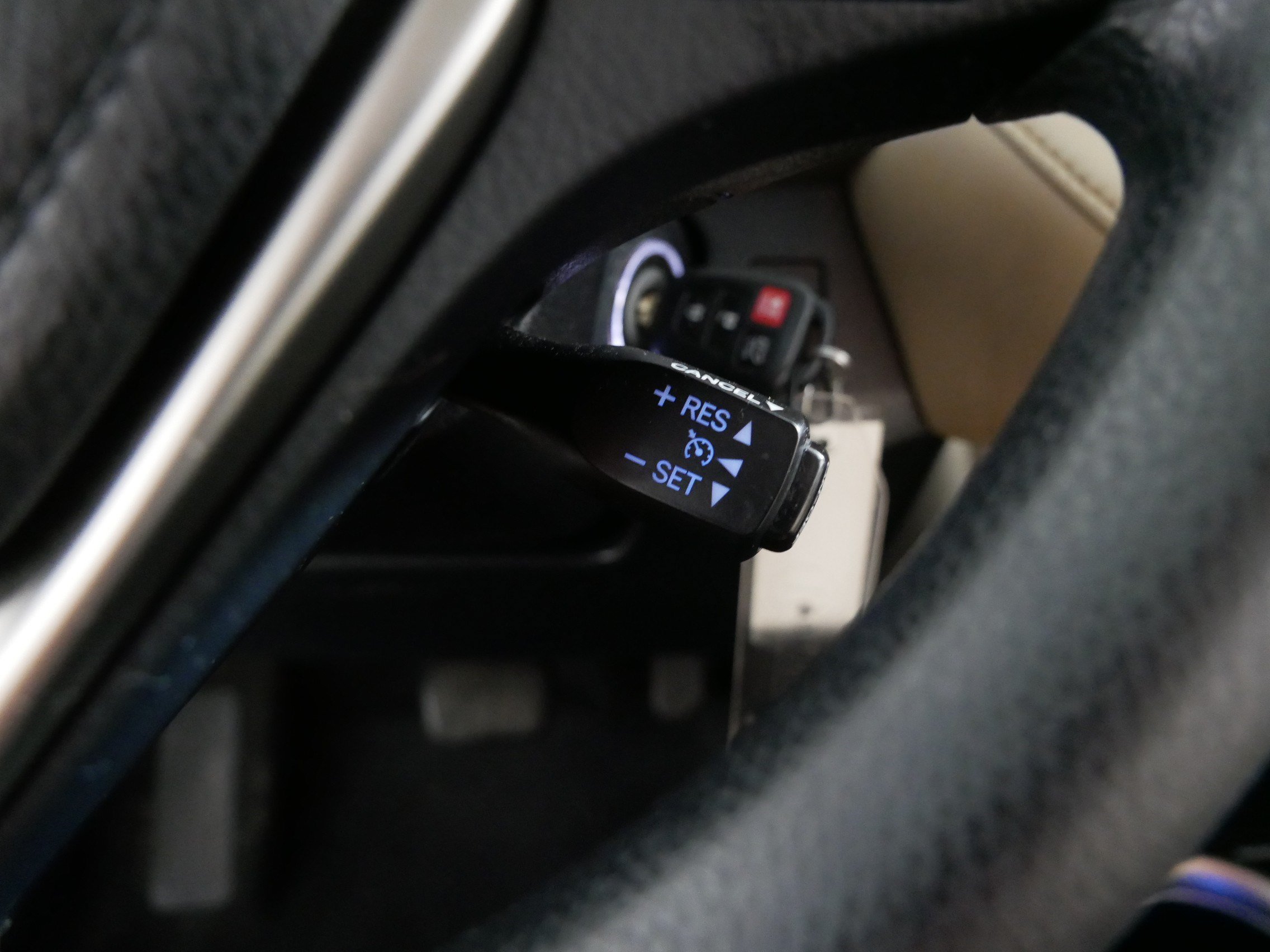 Used 2015 Toyota RAV4 XLE AWD/4WD image 32