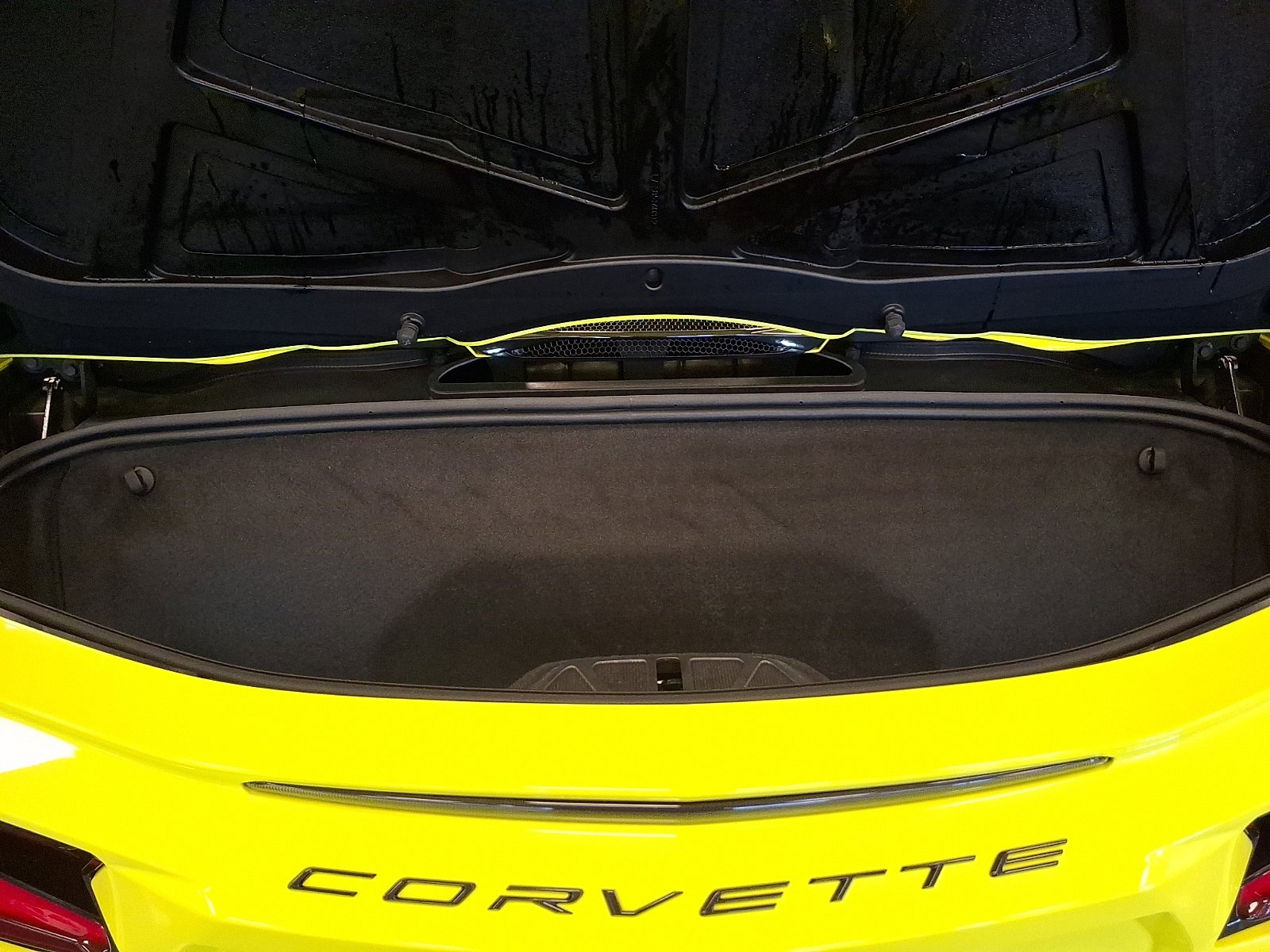 Certified 2023 Chevrolet Corvette Stingray Preferred Conv w/ 2LT RWD image 28
