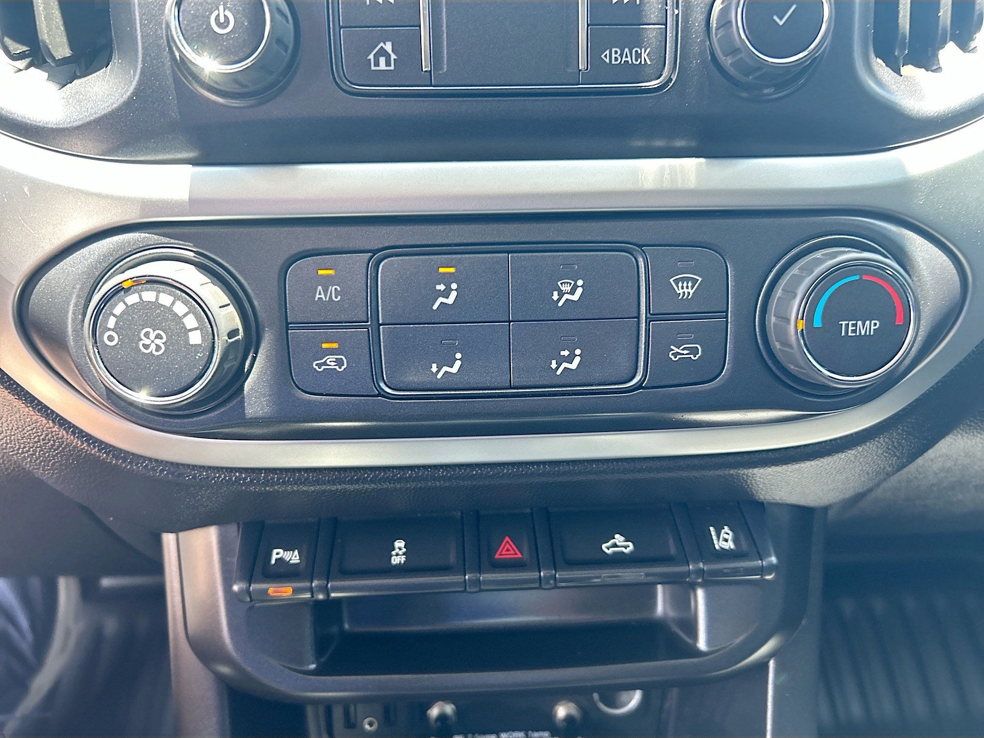 Used 2022 Chevrolet Colorado LT w/ Fleet Safety Package RWD image 15