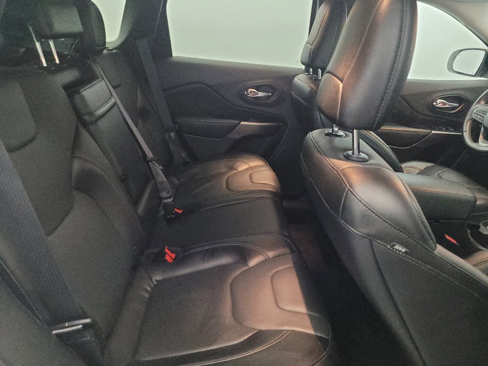 Used 2019 Jeep Cherokee Limited AWD/4WD image 19