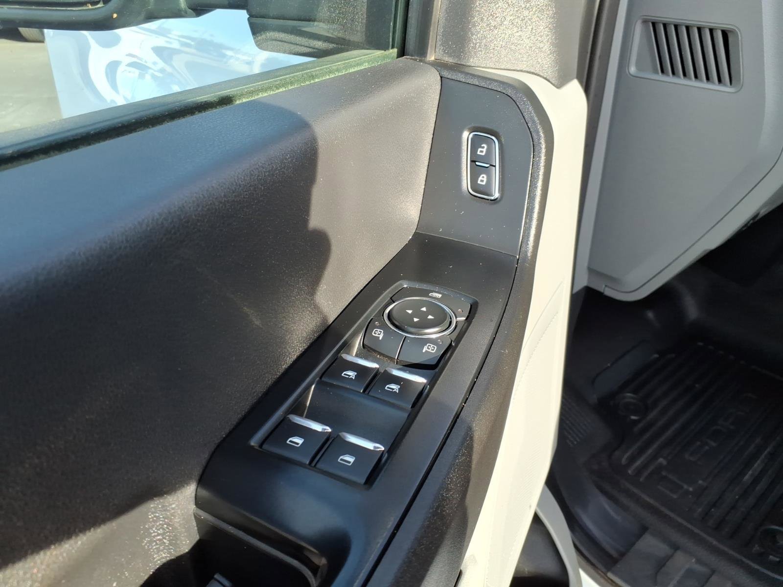 Used 2023 Ford F350 XL image 22
