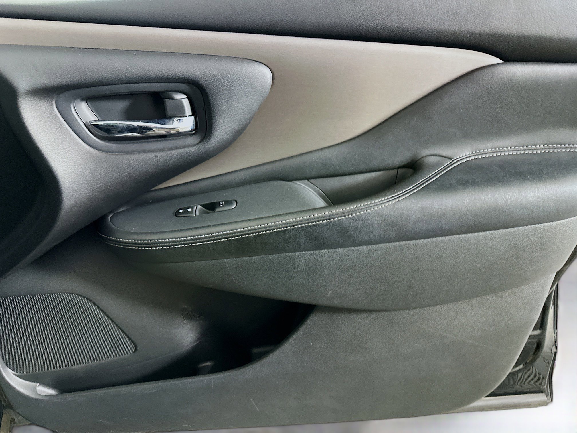 Used 2023 Nissan Murano SV image 30