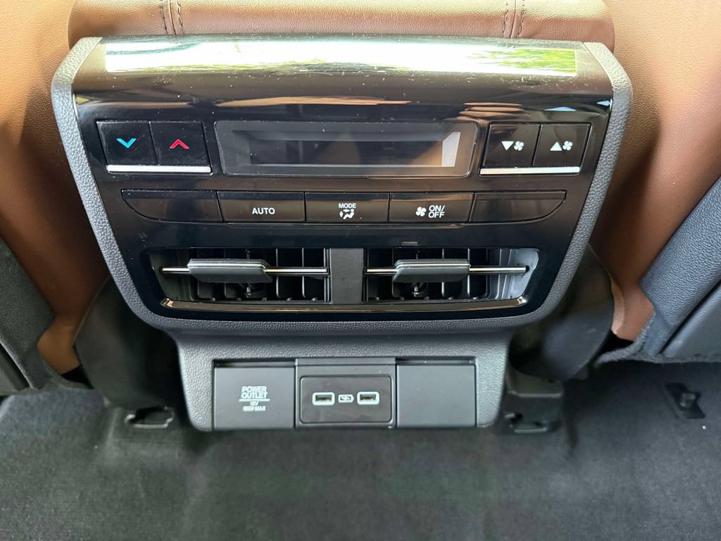 Certified 2023 Acura MDX w/ Technology Package AWD/4WD image 12
