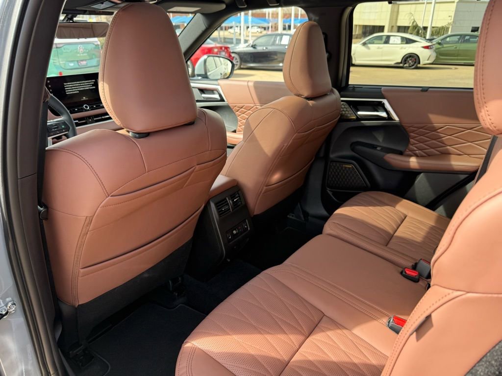 New 2026 Mitsubishi Outlander SEL image 21