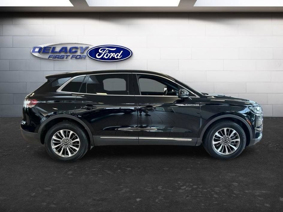 Used 2022 Lincoln Nautilus Reserve AWD/4WD image 6