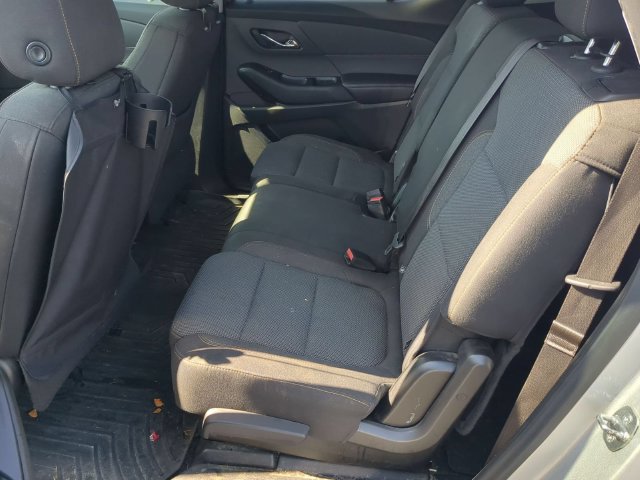 Used 2021 Chevrolet Traverse LS FWD image 18