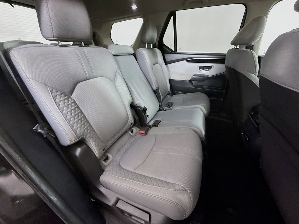 Used 2023 Honda Pilot LX image 26