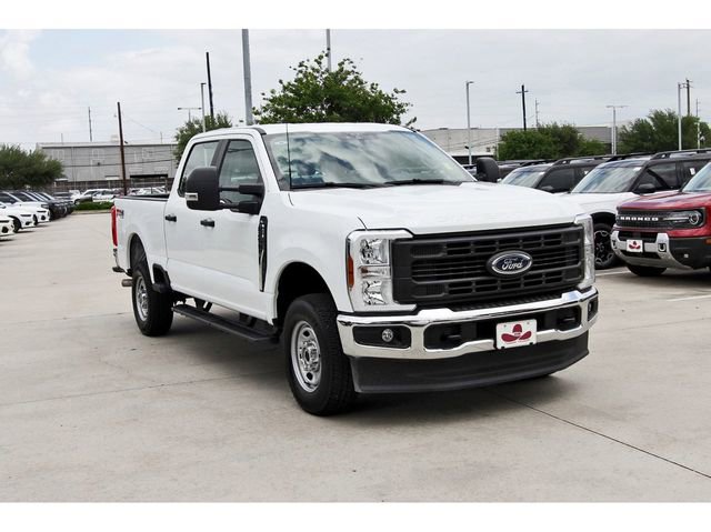 Used 2025 Ford F250 XL w/ FX4 Off-Road Package image 6