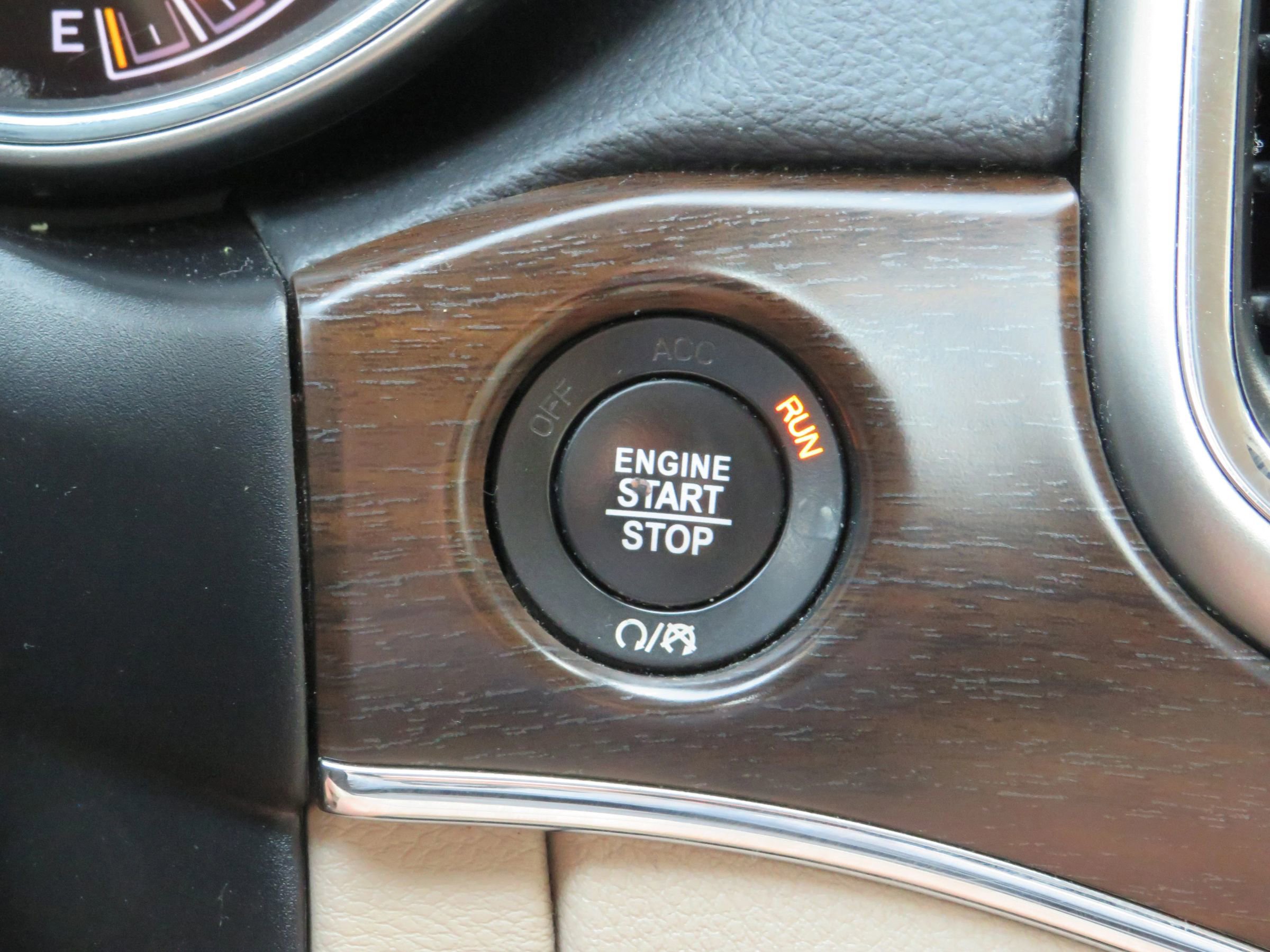 Used 2018 Jeep Grand Cherokee Limited image 18