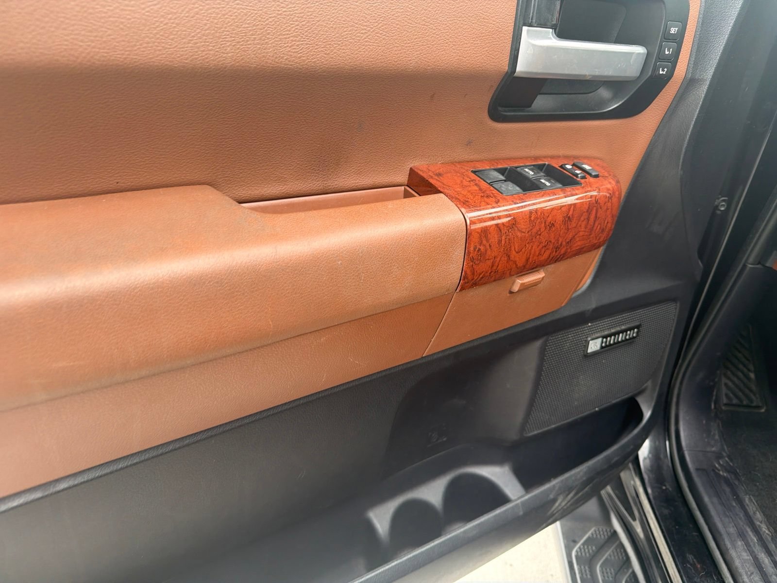 Used 2019 Toyota Sequoia Platinum RWD image 14