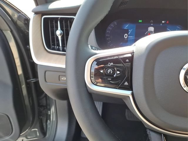 New 2026 Volvo XC60 B5 Plus w/ Climate Package AWD/4WD image 19