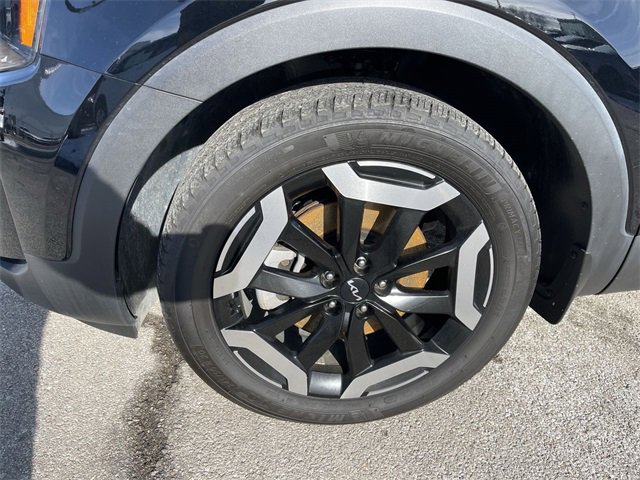 Used 2023 Kia Telluride EX image 10