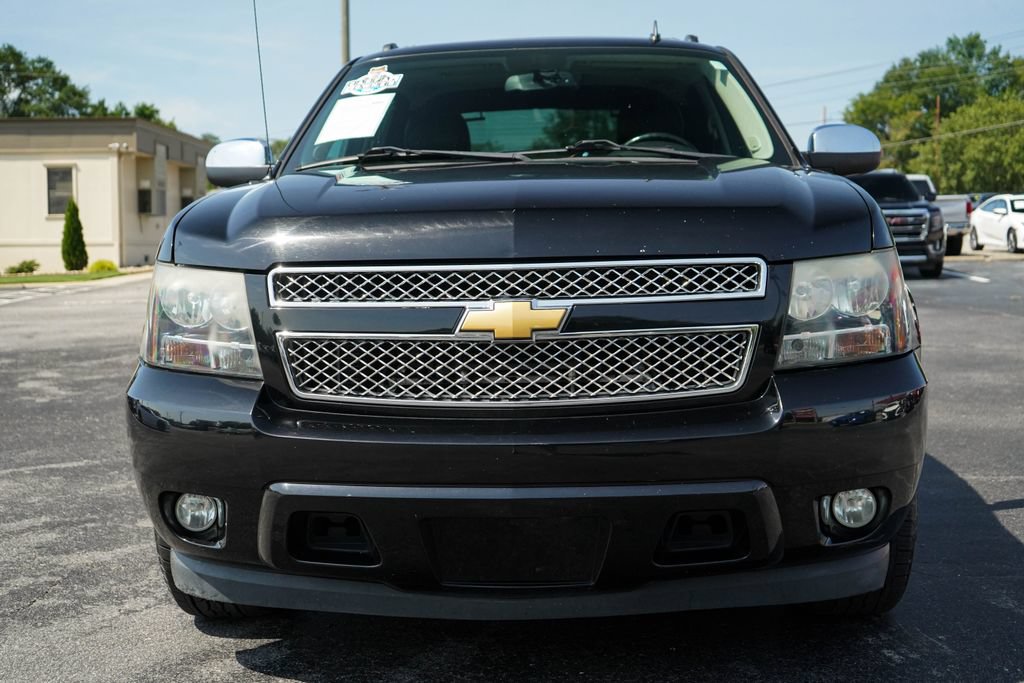 Used 2013 Chevrolet Avalanche LTZ RWD image 17