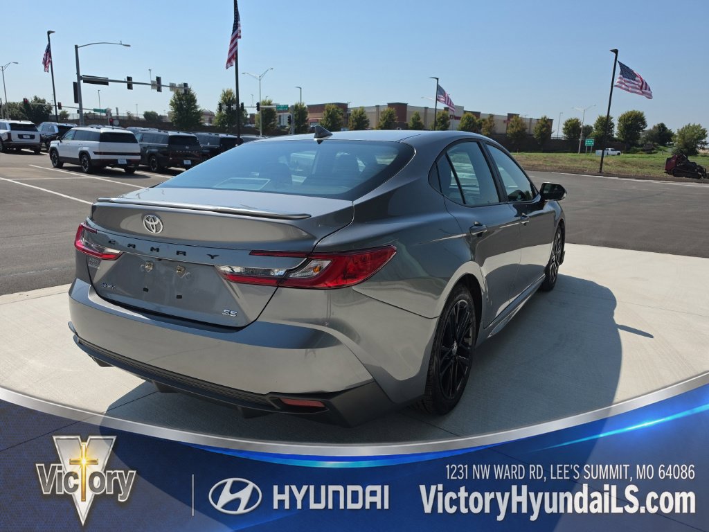 Used 2025 Toyota Camry SE FWD image 6