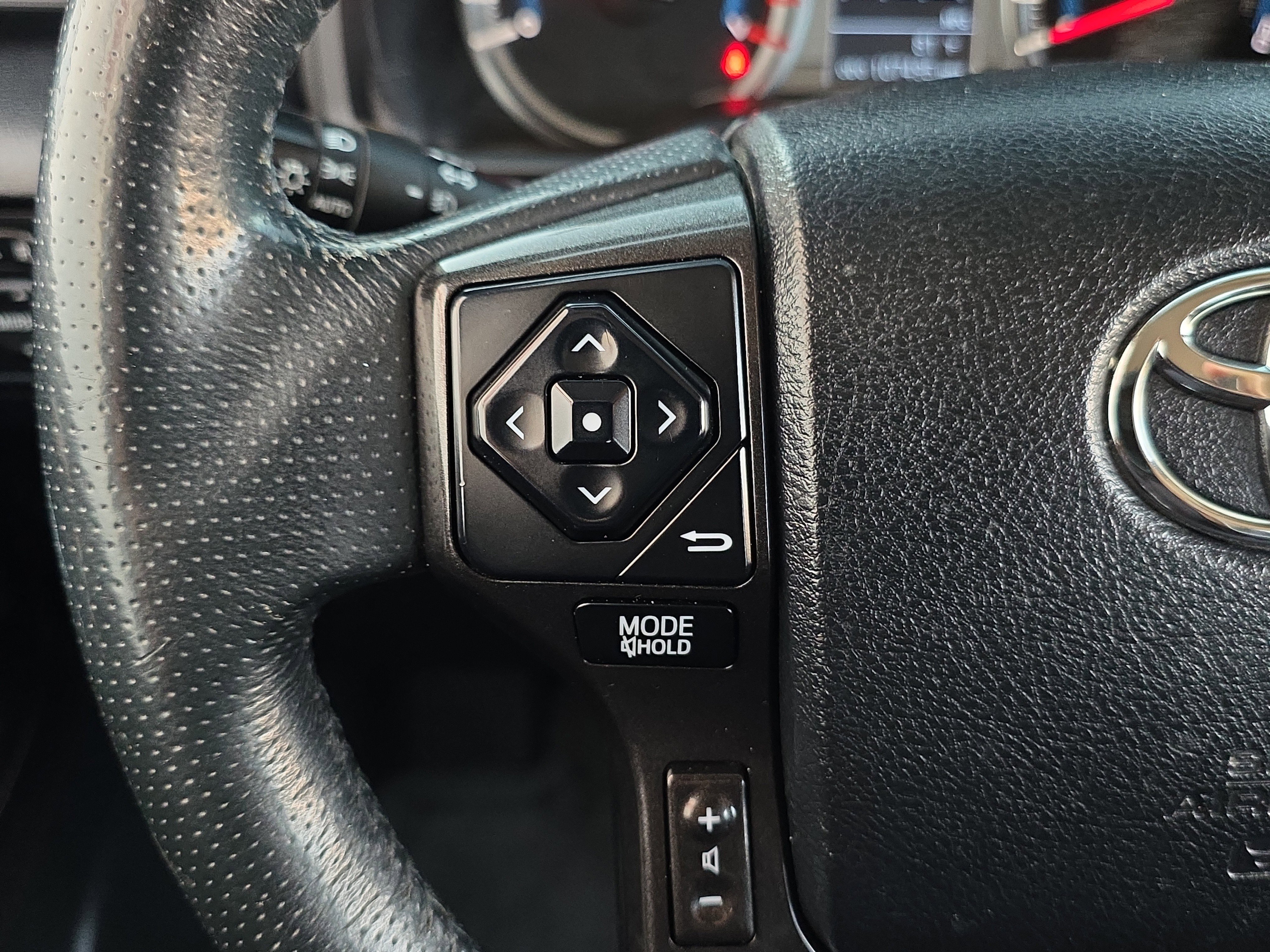 Used 2016 Toyota 4Runner TRD Pro AWD/4WD image 16
