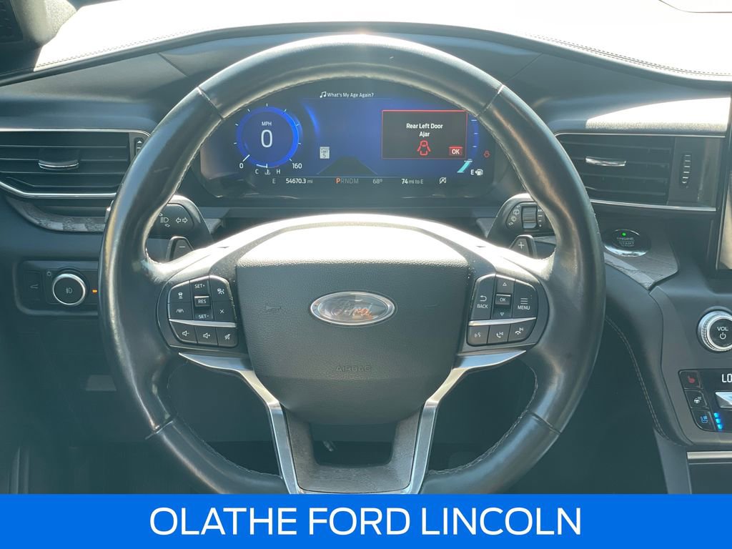 Certified 2020 Ford Explorer Platinum w/ Premium Technology Package AWD/4WD image 17
