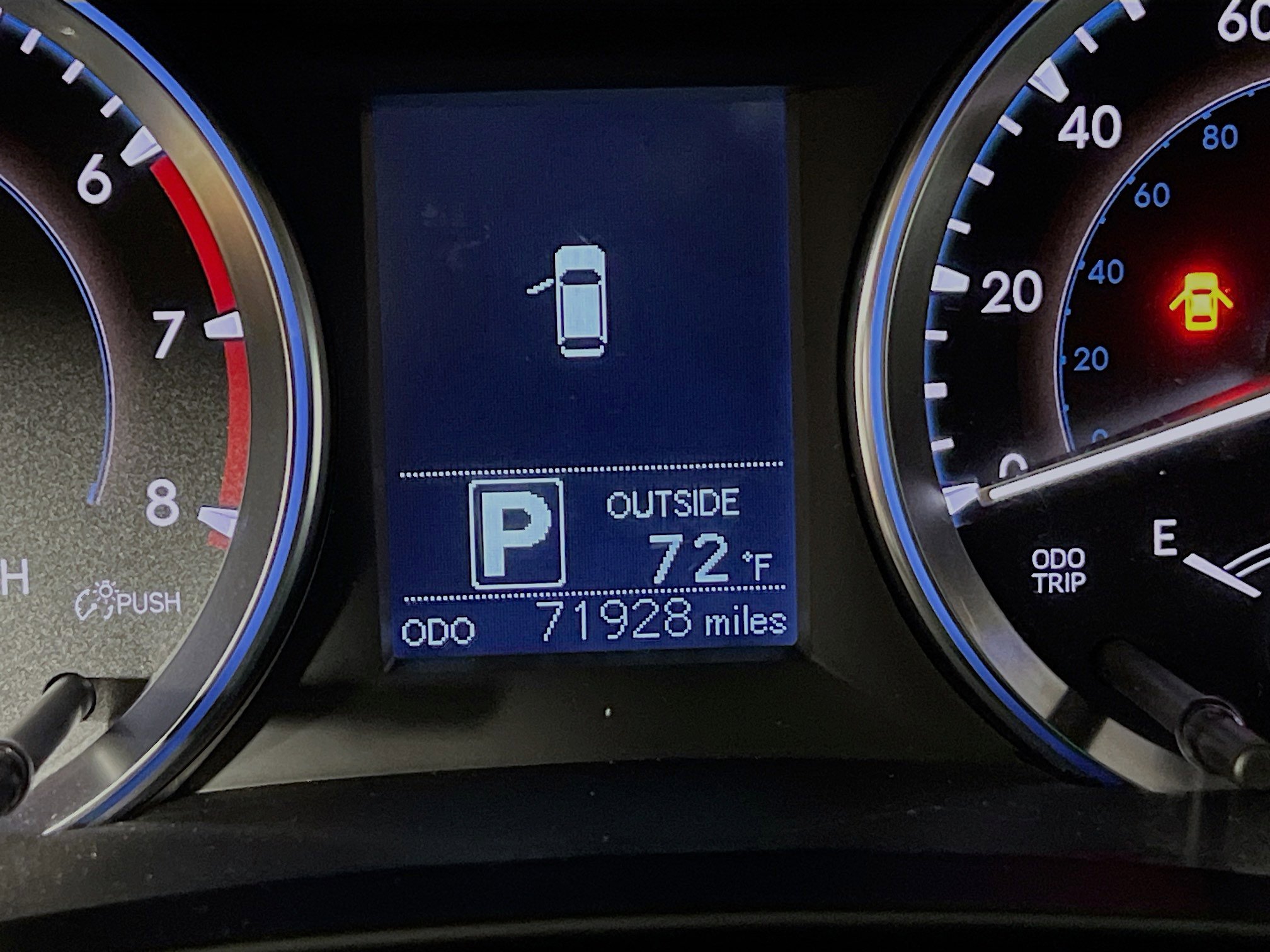 Used 2015 Toyota Highlander LE FWD image 21