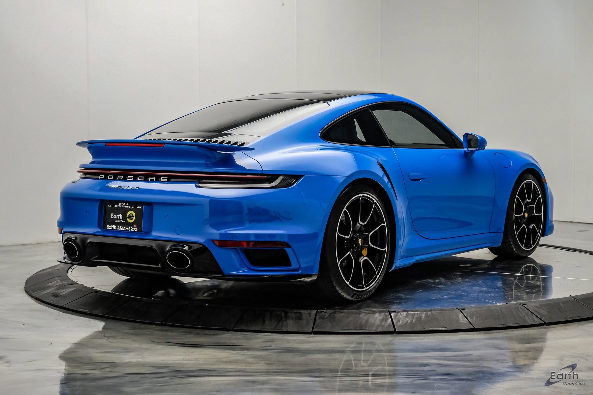 Used 2022 Porsche 911 Turbo S image 19
