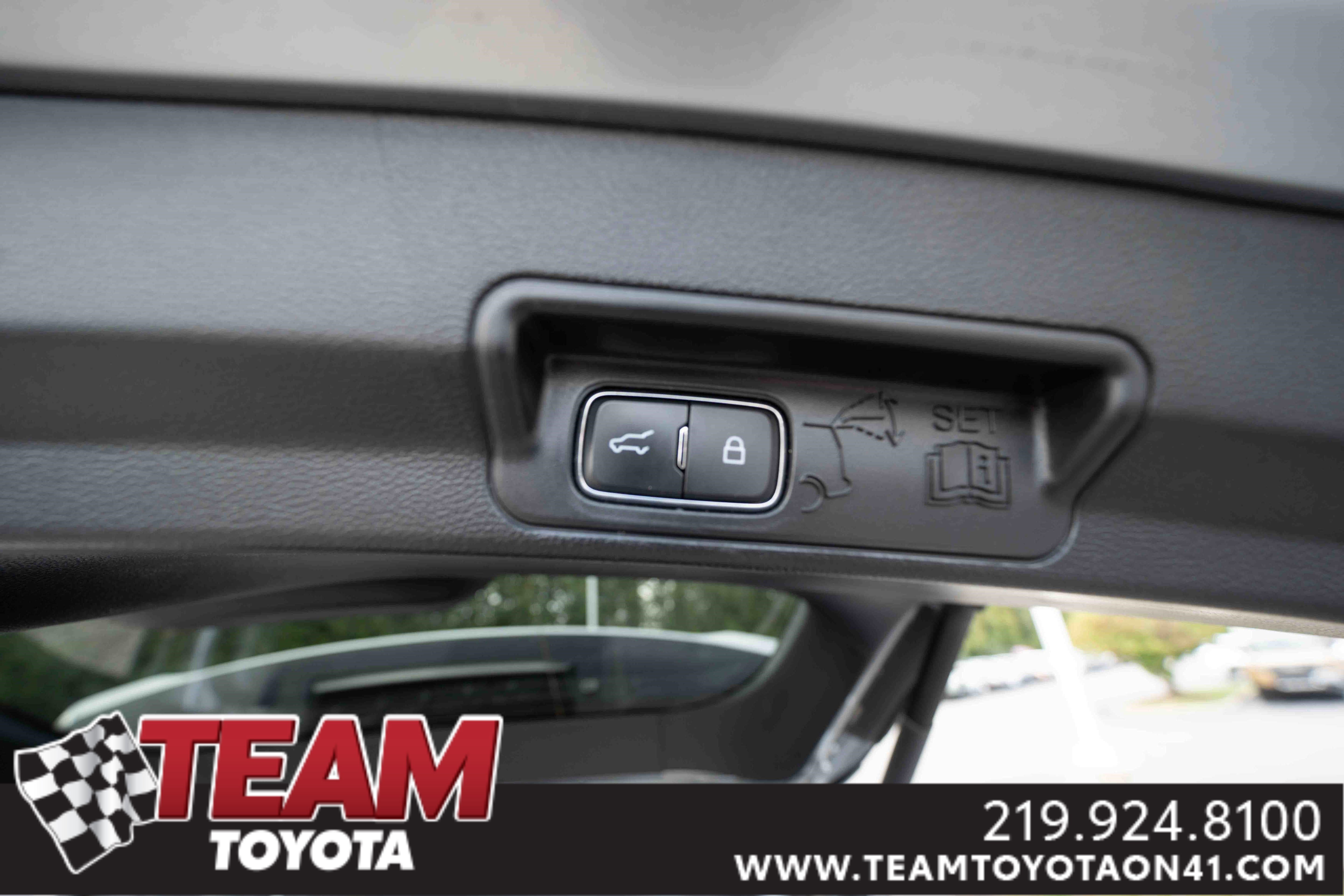 Used 2020 Ford Explorer XLT w/ Equipment Group 202A image 29