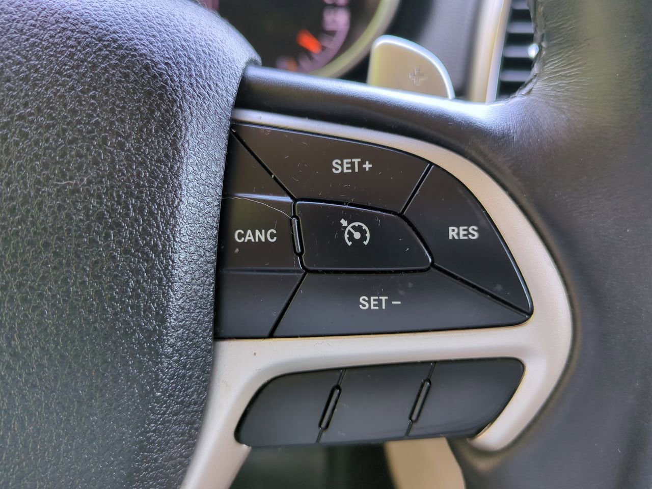 Used 2017 Jeep Grand Cherokee Limited AWD/4WD image 26