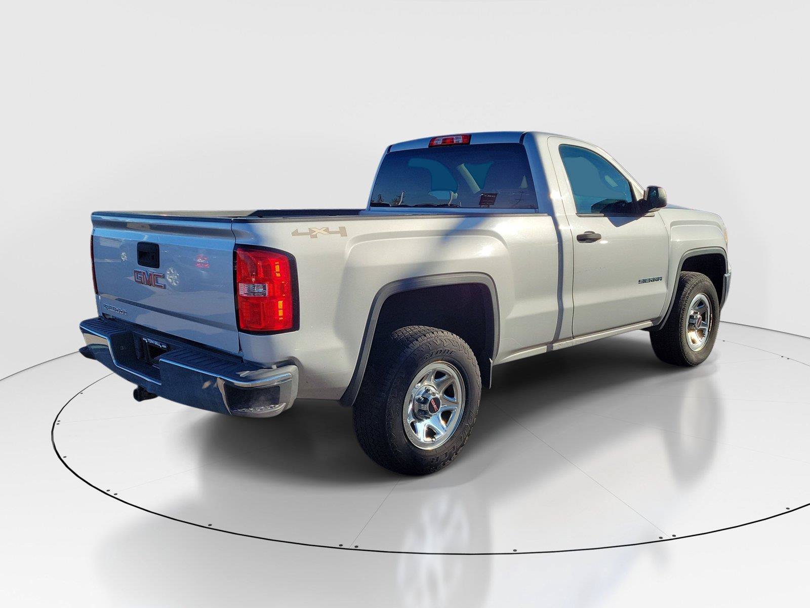 Used 2014 GMC Sierra 1500 4x4 Regular Cab w/ Sierra Convenience Package image 4