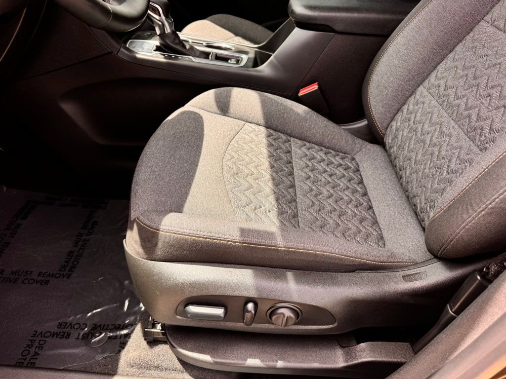 Used 2024 Chevrolet Equinox LT FWD image 35