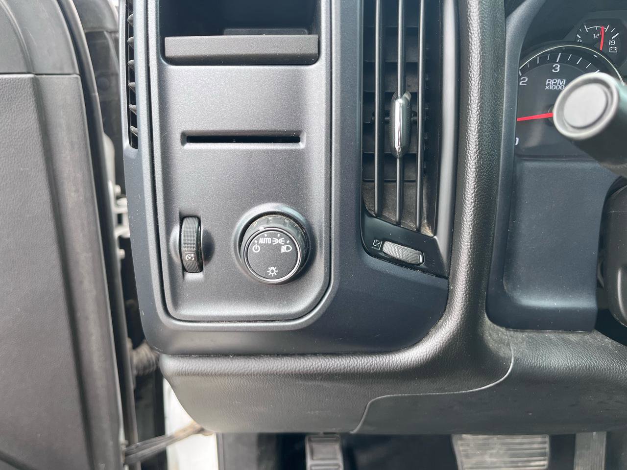 Used 2018 GMC Sierra 1500 4x4 Crew Cab image 28