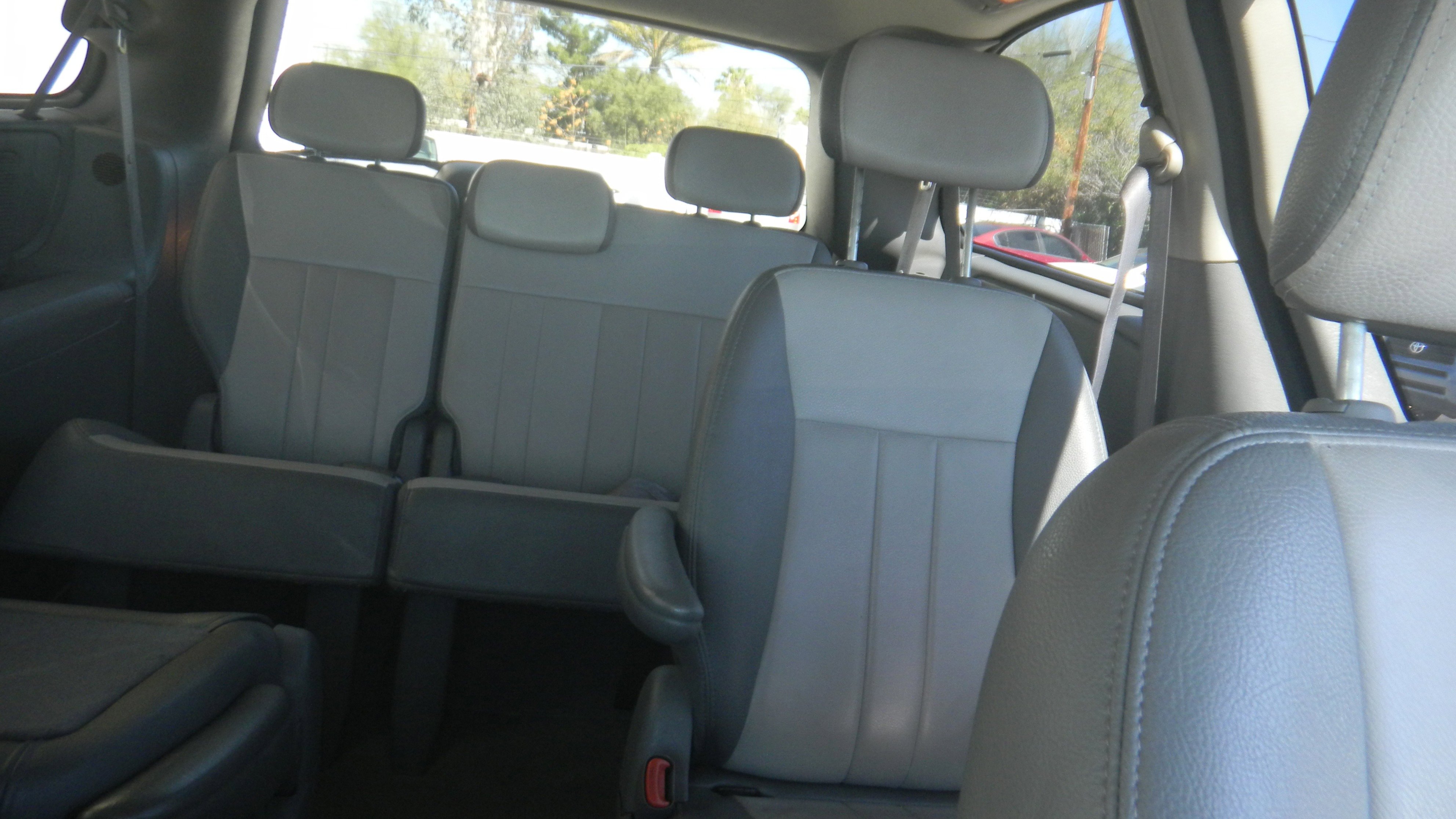 Used 2006 Dodge Grand Caravan SXT image 12