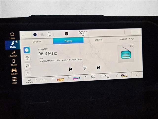 Used 2024 Jeep Gladiator Willys image 11