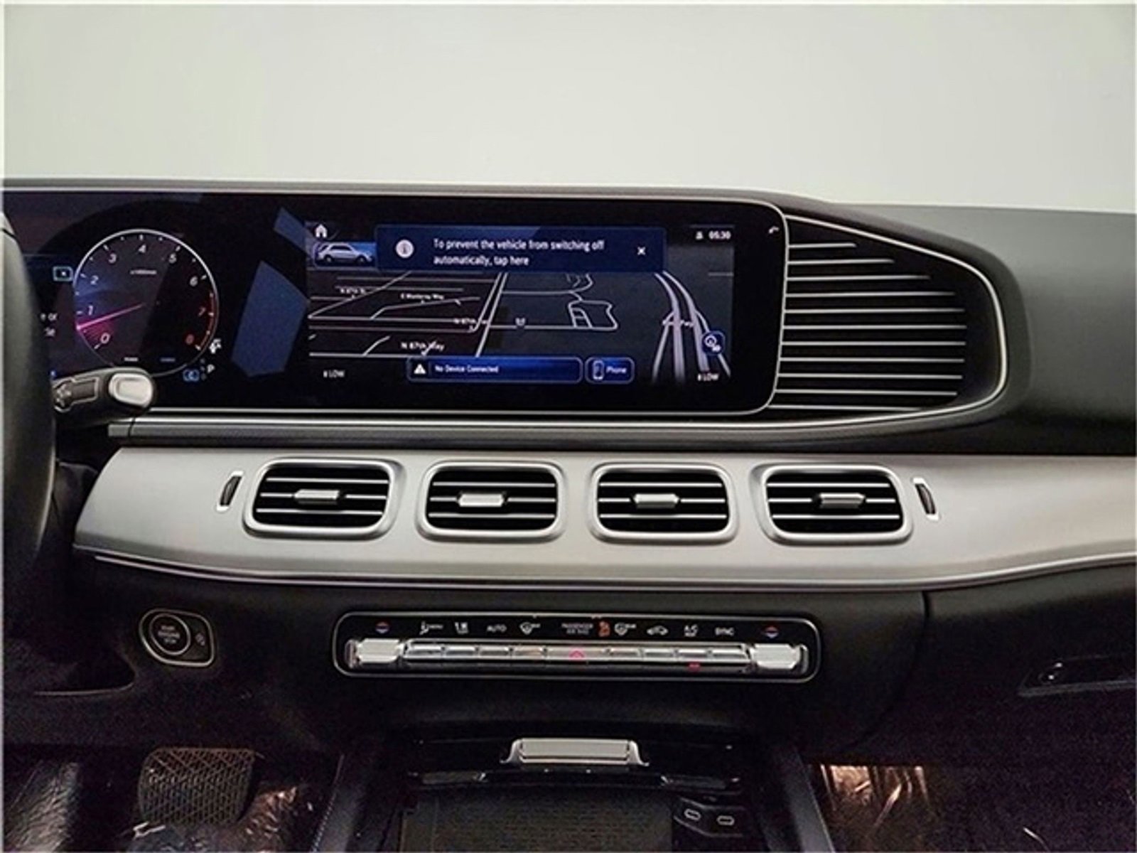 Used 2024 Mercedes-Benz GLE 350 4MATIC image 24