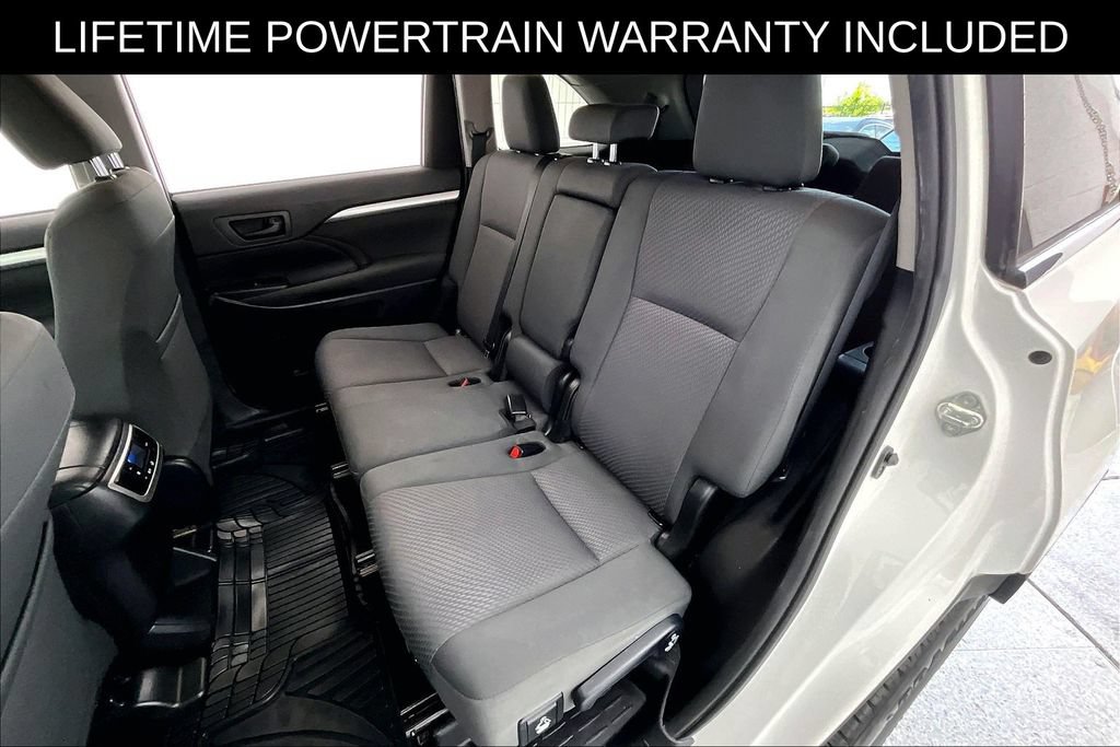 Used 2019 Toyota Highlander LE FWD image 35