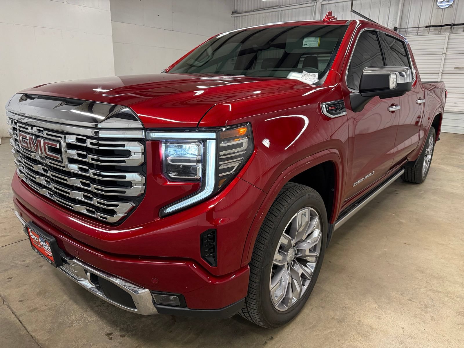 Used 2024 GMC Sierra 1500 Denali w/ Denali Reserve Package AWD/4WD image 3