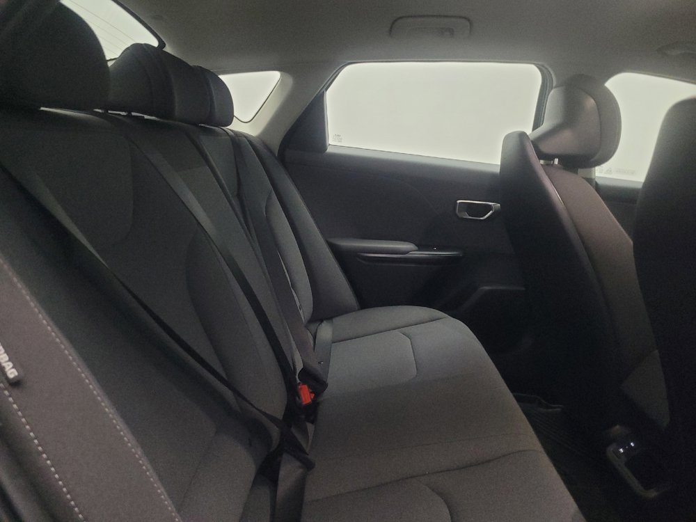 Used 2025 Kia K4 FWD image 19