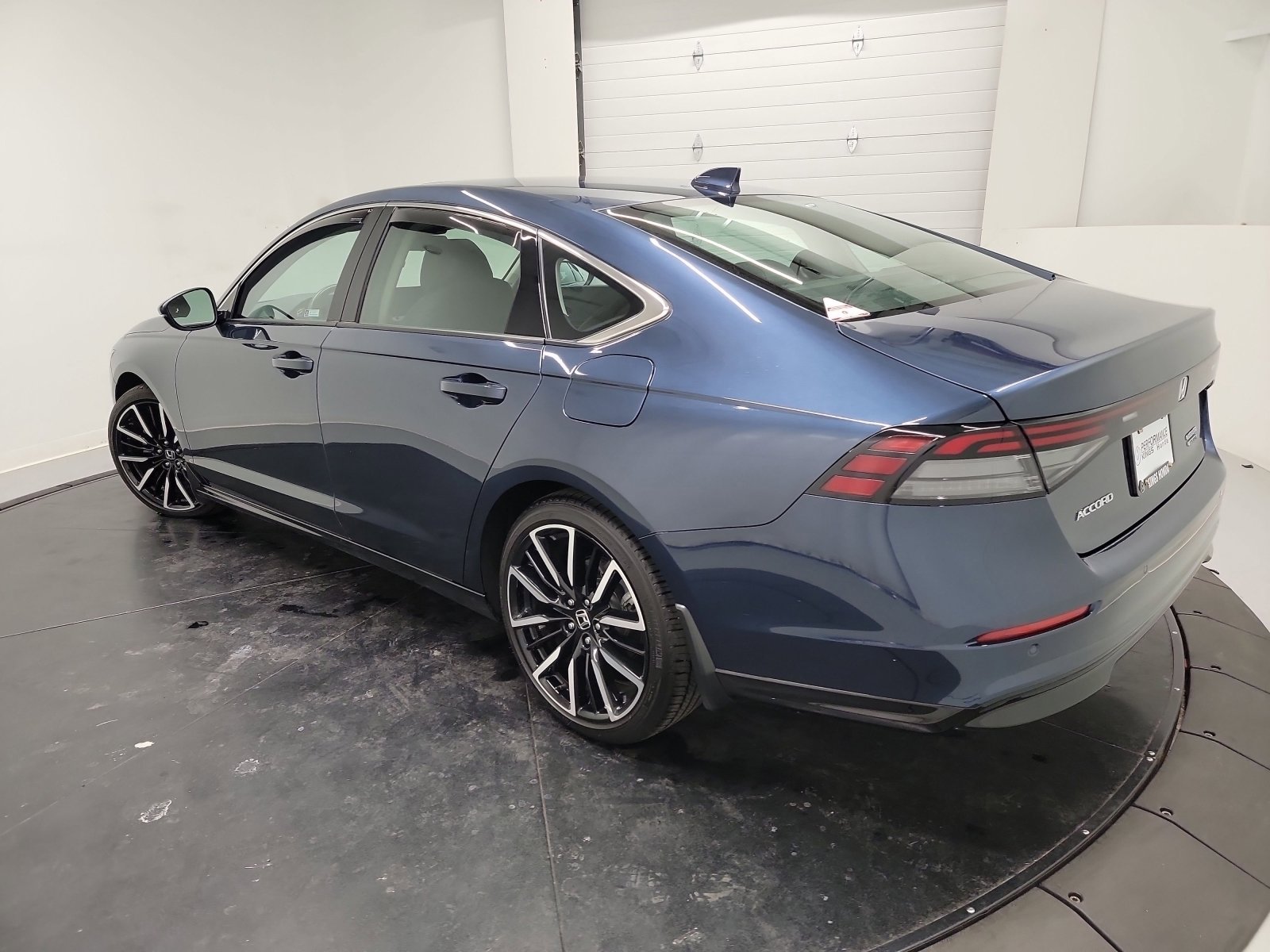 Certified 2025 Honda Accord Touring image 9