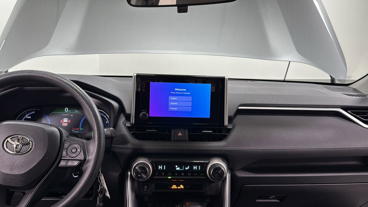 Certified 2025 Toyota RAV4 LE image 10