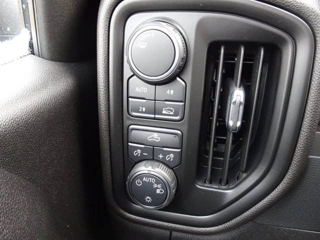 Certified 2022 Chevrolet Silverado 1500 Custom image 24