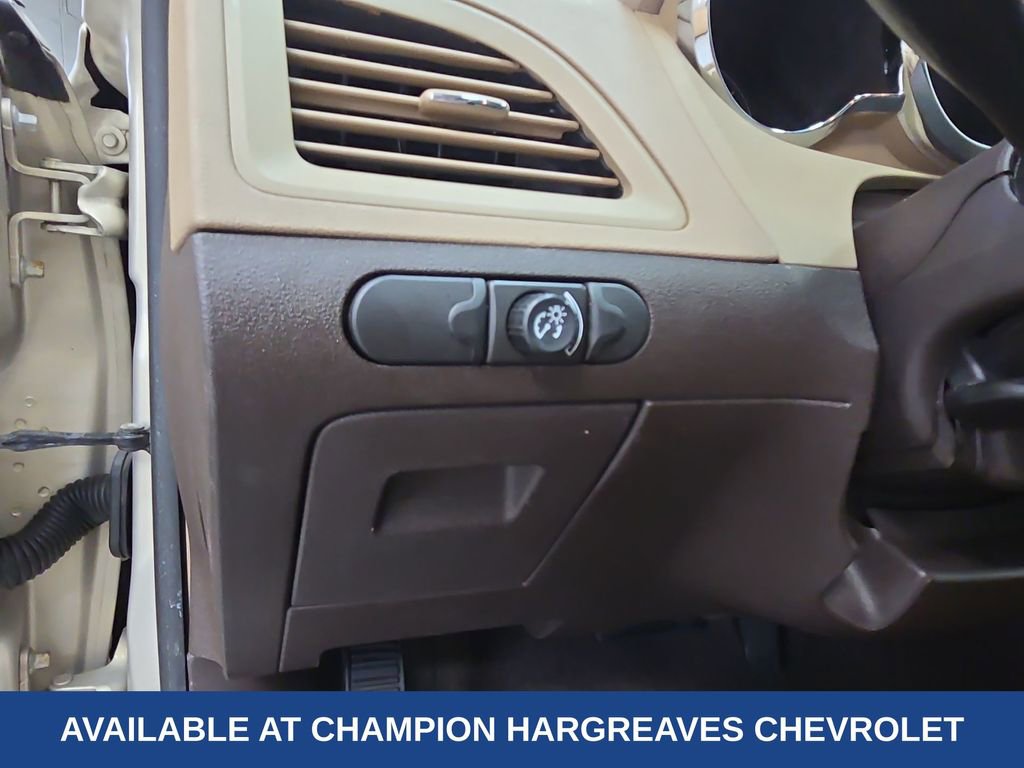 Used 2009 Chevrolet Malibu LT w/ HFV6 Engine Package image 24