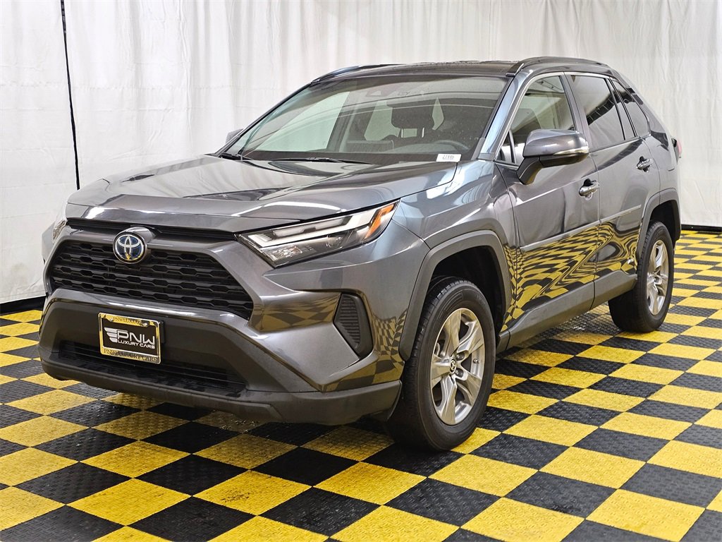 Used 2023 Toyota RAV4 LE image 7