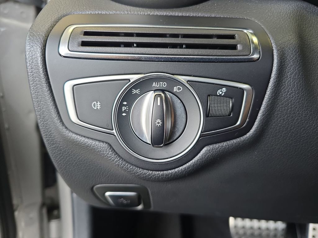 Used 2019 Mercedes-Benz C 300 Sedan image 29